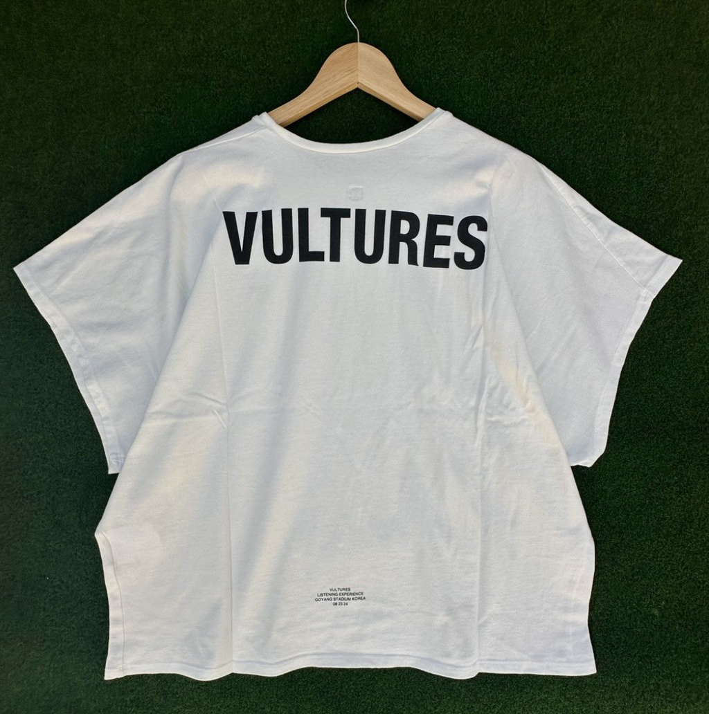 YZY VULTURE TEE